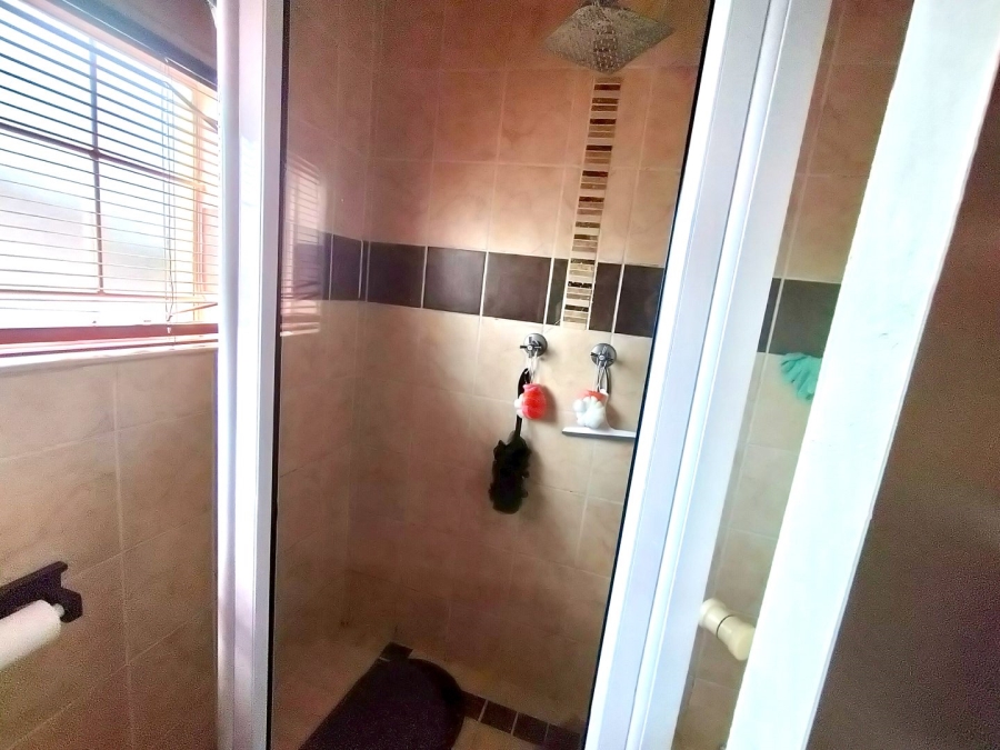 3 Bedroom Property for Sale in Langenhovenpark Free State